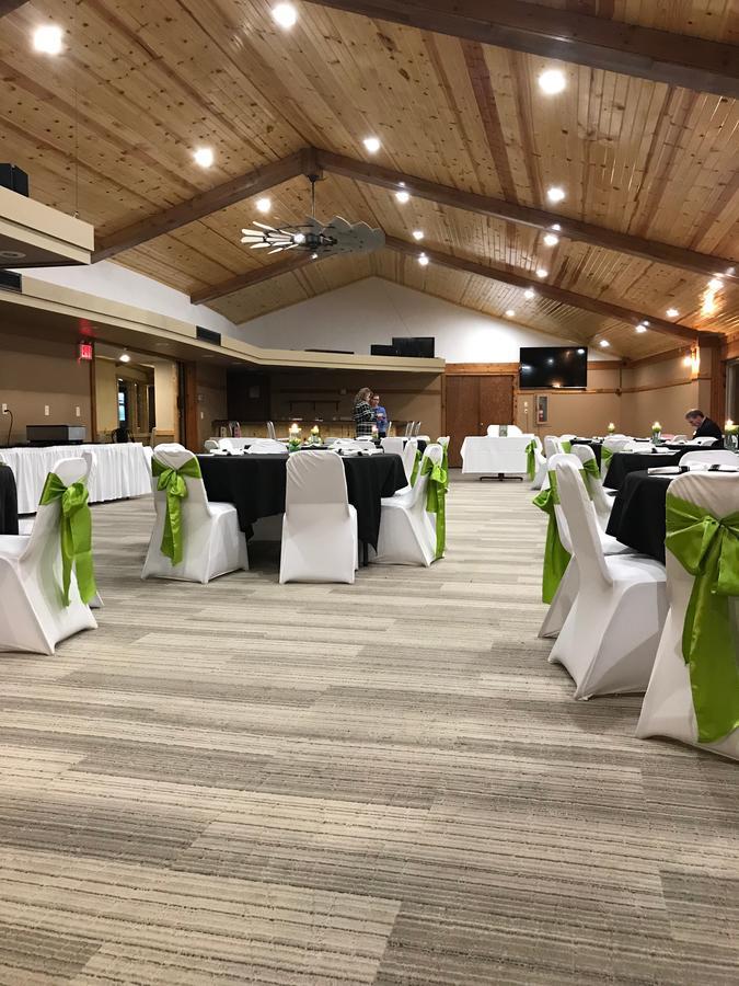 Round Barn Lodge Spring Green Buitenkant foto